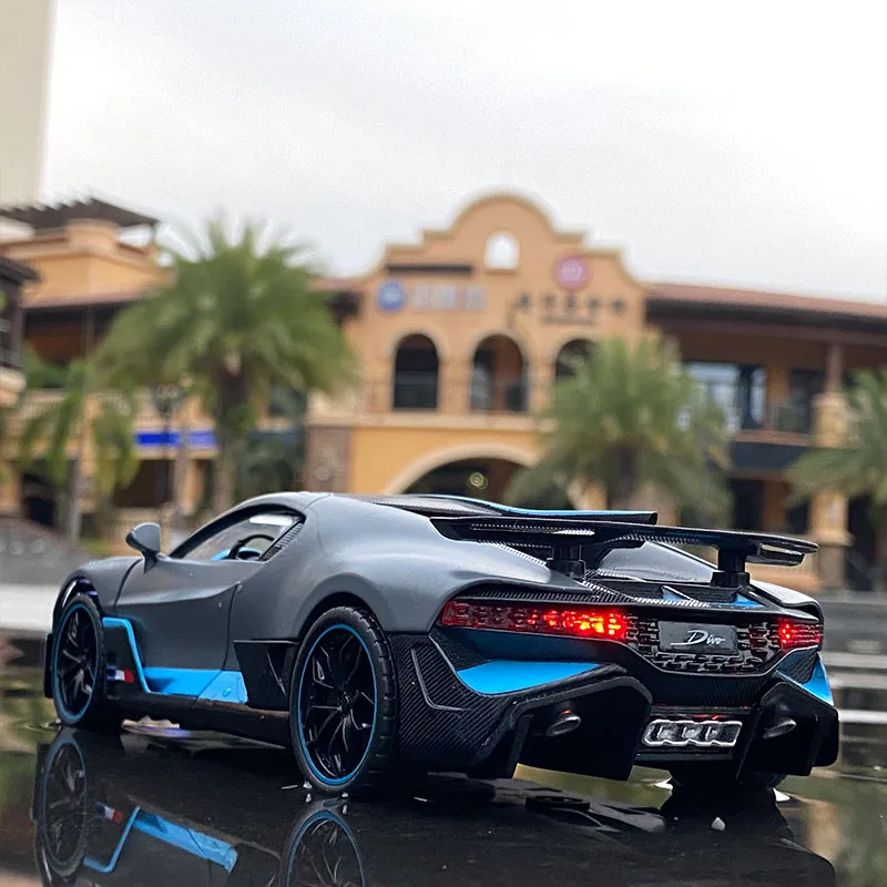 Новая модель автомобиля Bugatti Supercar 1:24 коллекция открывающихся дверей игрушечный