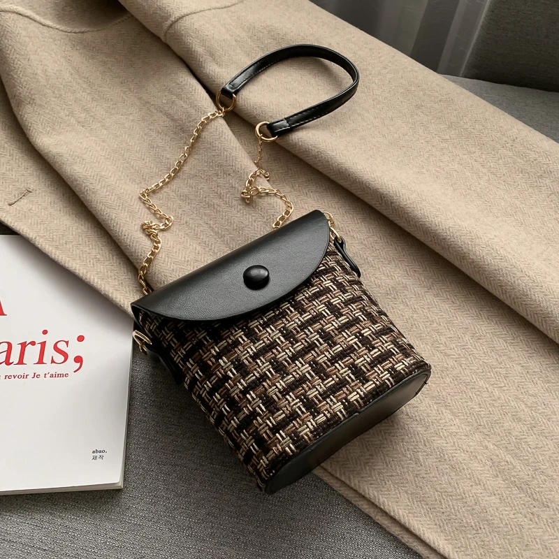 Элегантная женская сумка в Корейском стиле черная Изысканная через плечо для