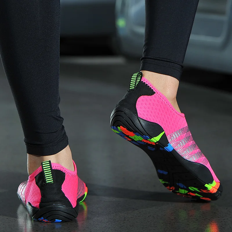 Обувь для воды женщин обувь бега акваобувь женская йоги сандалии плавания и