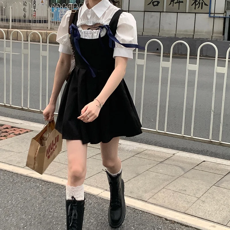 

Fashion and Elegant Temperament New 2021 Summer Strappy Waist Tie Dress Ladies Black Pleated Sleeveless Slim Temperament