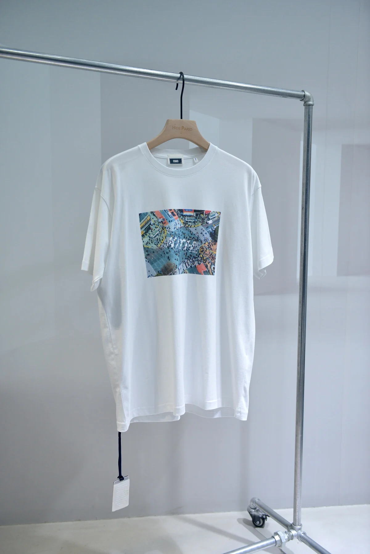 

NEW KITH T Shirt Men Women Illustration Letter Print Casual Loose Cotton T-shirt Fashion Simple Round Collar T-shirt