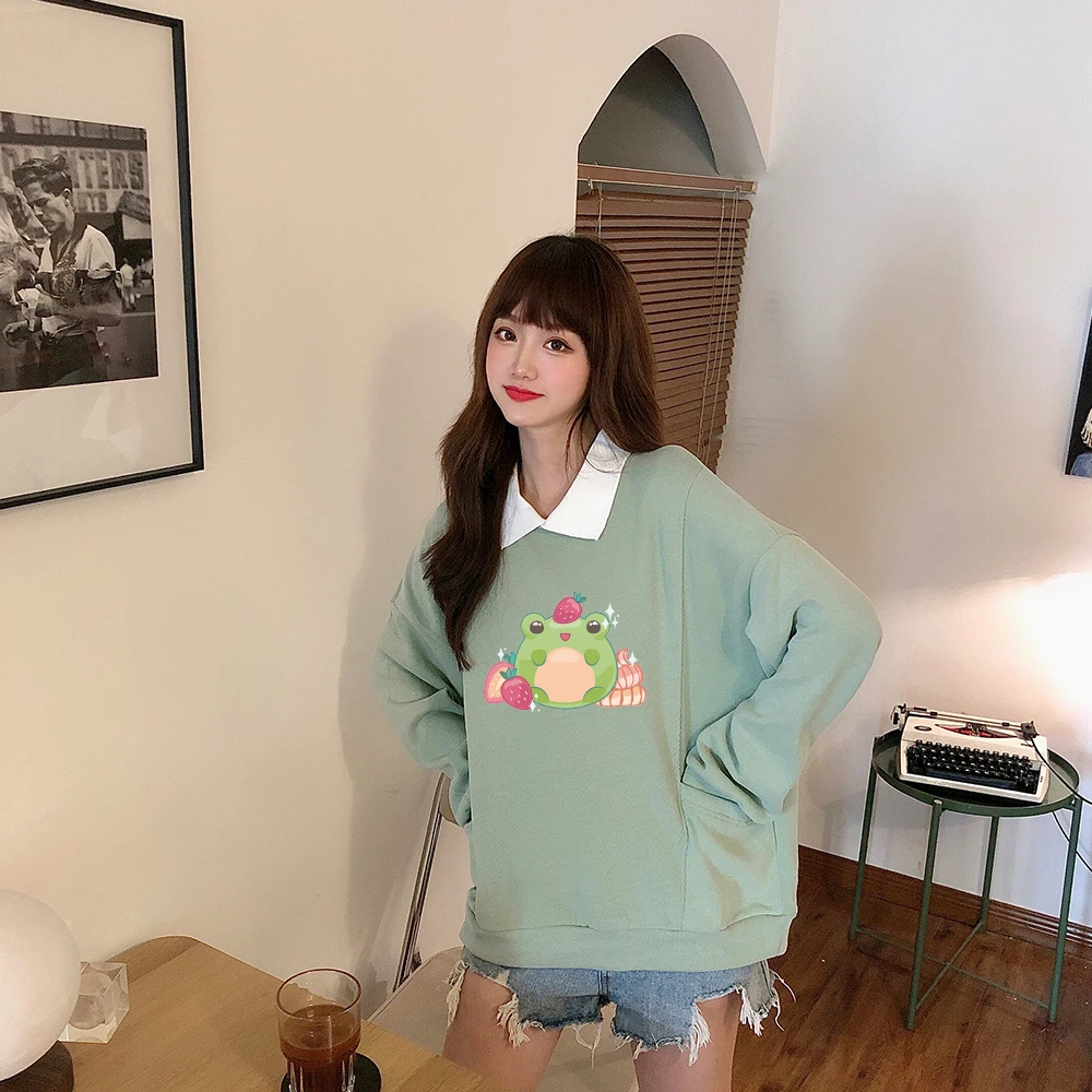 Cute Frog Strawberry Graphic Cotton Sweatshirt Oversized Clothes Harajuku Hoodie Women Aesthetic Hip Hop Sweetshirt for Girls