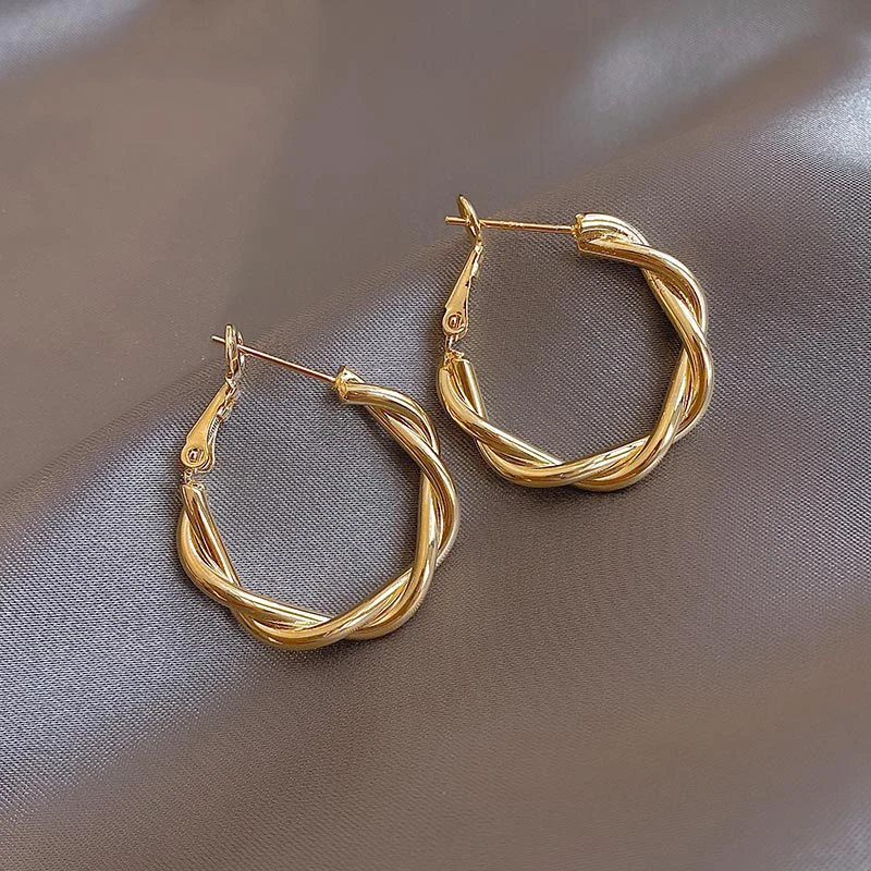 

Classic Copper Alloy Gold Twist Round Hoop Earrings For Woman 2021 Korean Fashion Jewelry Gothic Party Girl's Luxury Earrings