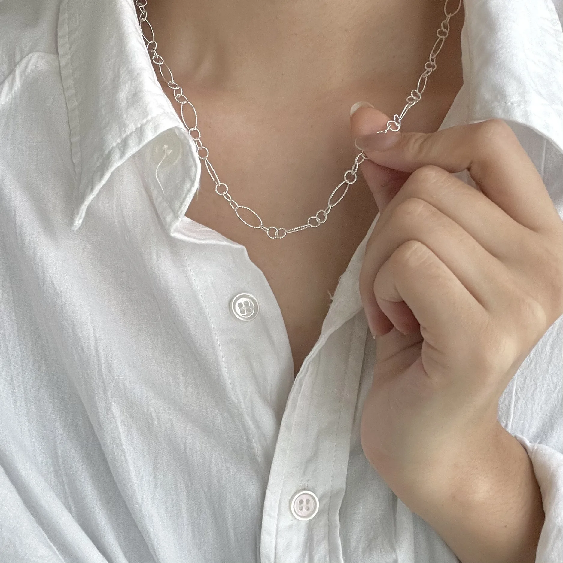 

Подлинное женское серебряное ожерелье-чокер с круглыми и овальными звеньями