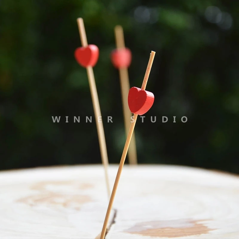Коктейльные палочки в форме красного сердца для самостоятельной сборвечерние