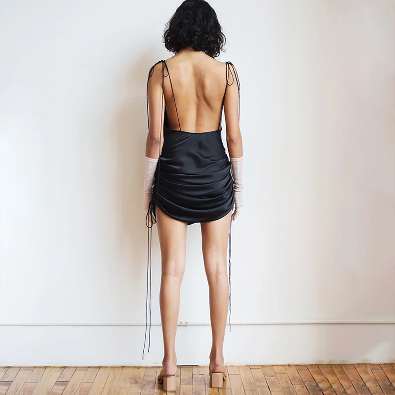 Черное весеннее модное женское однотонное платье на бретелях-спагетти с