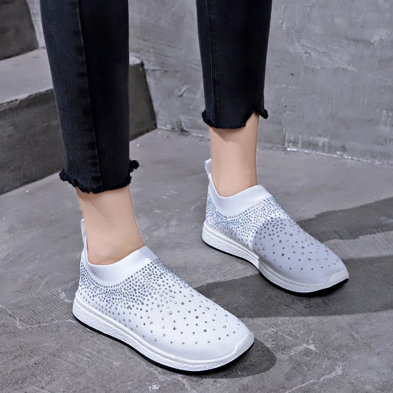 Размера плюс 42 Женские кроссовки Осенняя обувь на плоской подошве Стразы Женская