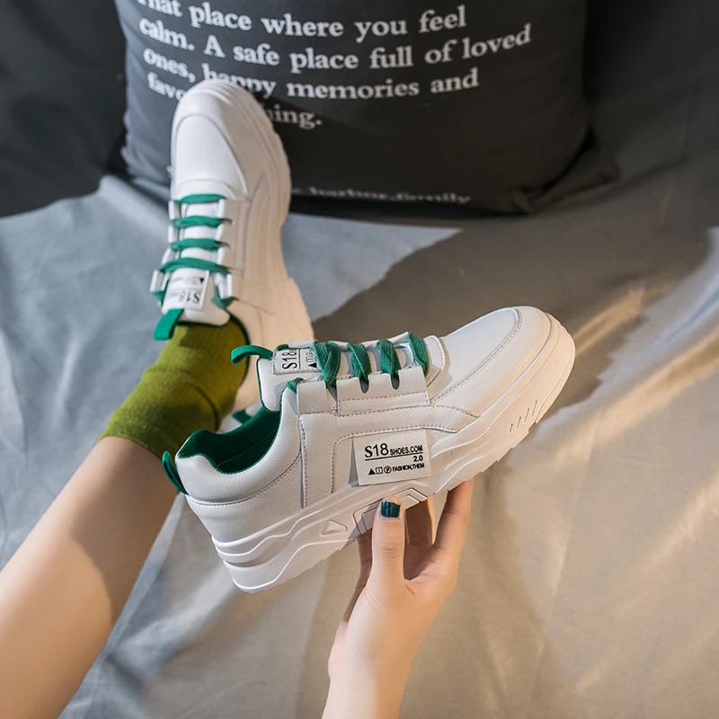 Женские кроссовки новинка 2020 Весенняя модная обувь из искусственной кожи на