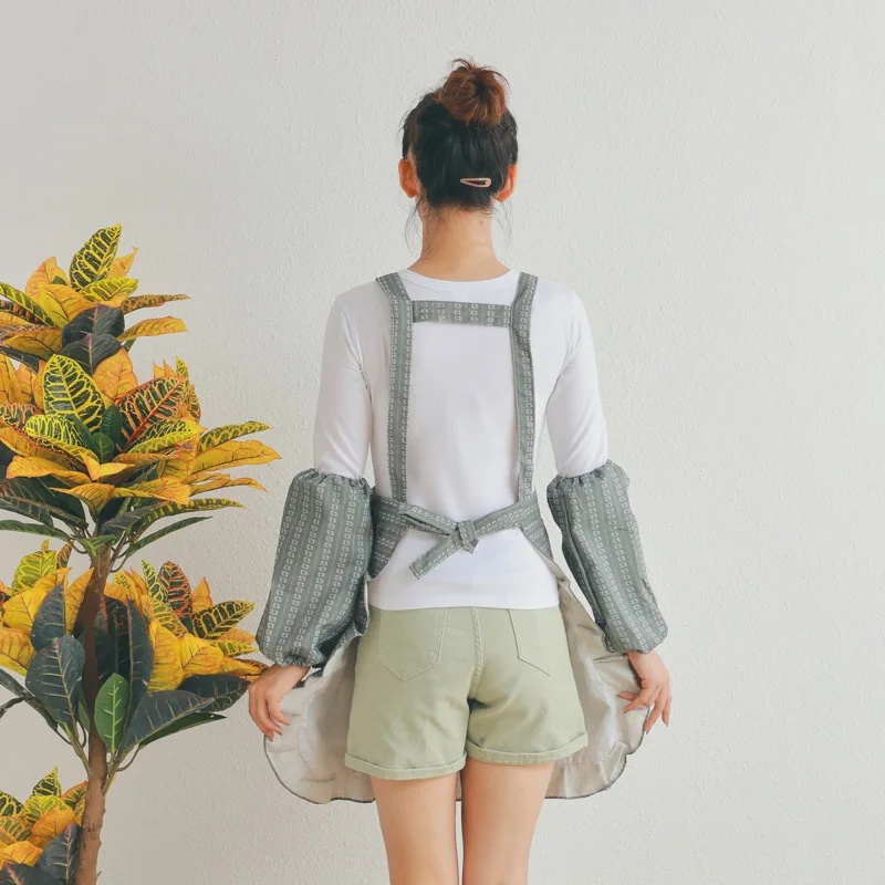 

Apron kitchen waterproof and oilproof 2021 home cleaning work