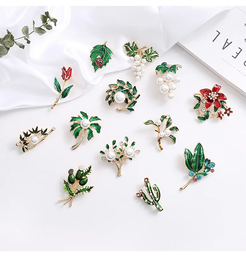 

Brooches for Women Vintage Cute Brooch Pearl Scarf Buckle Pin Renaissance Plant Flowers Luxury Jewelry Fashion Gift New 2022