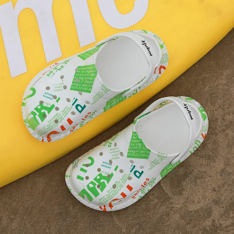 

Original Classic Slip On Garden Clog Shoes Men Quick Drying Summer Beach Slipper Breathable Outdoor