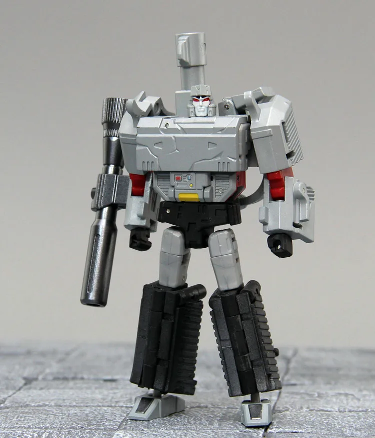 

Transformation DX9 Toys Mightron X13D (Battle Damaged Ver.)Action Figure