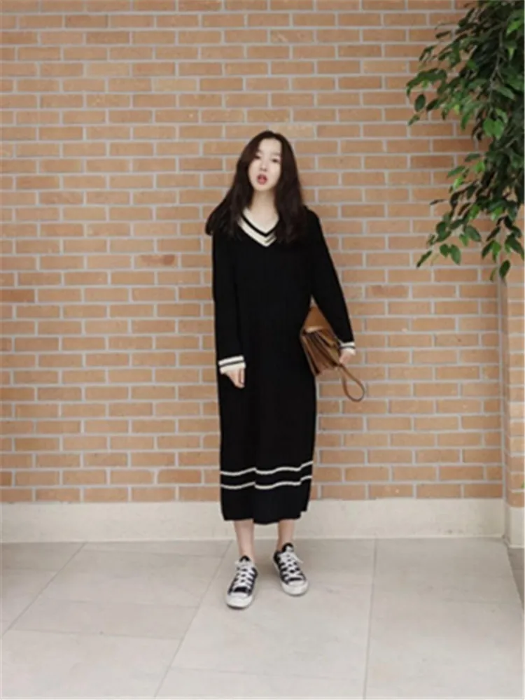 Женское трикотажное платье-свитер с v-образным вырезом и длинным рукавом |