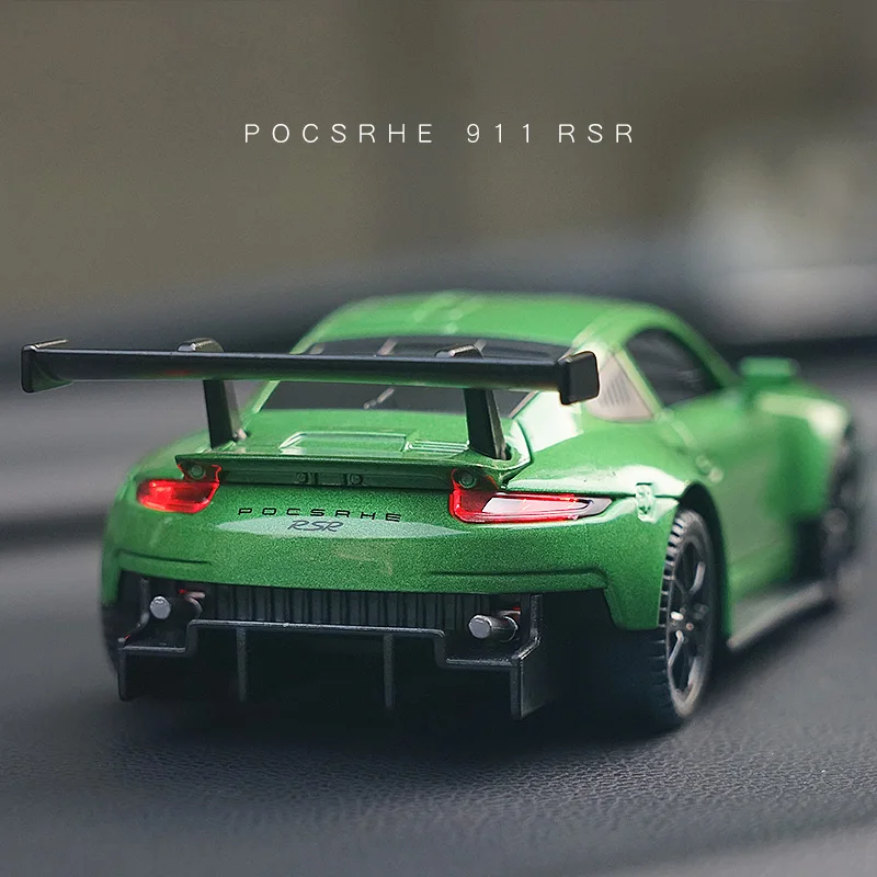Литая модель гоночного автомобиля 1/32 RSR Le Mans из сплава Porschs 911 детского