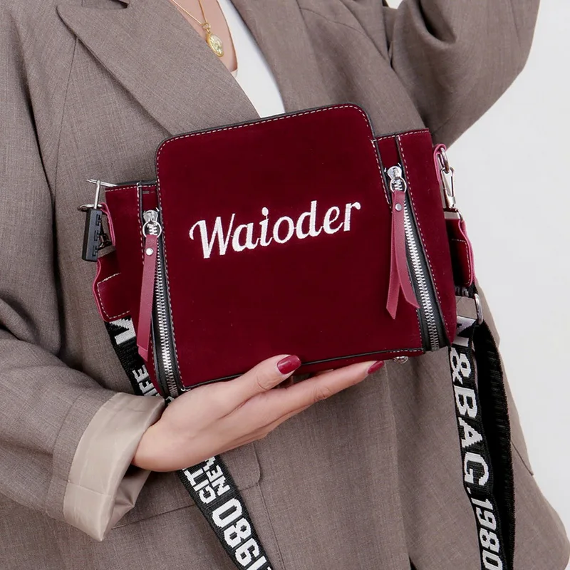 Женская Замшевая сумка ведро саквояж на плечо мессенджер через с надписью