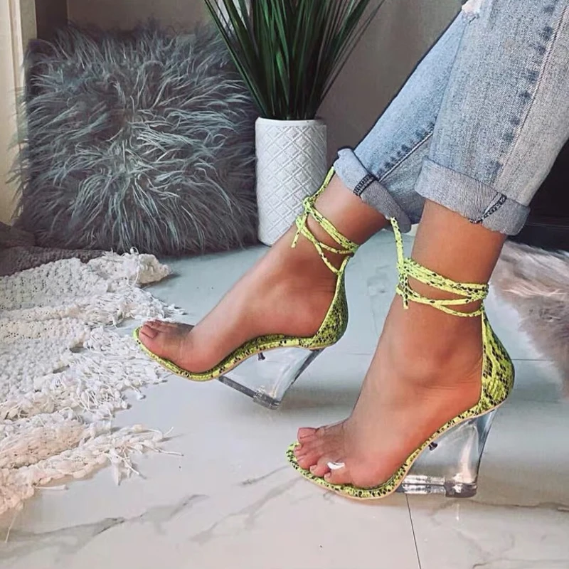 Модные женские босоножки Прозрачные туфли на танкетке и высоком каблуке