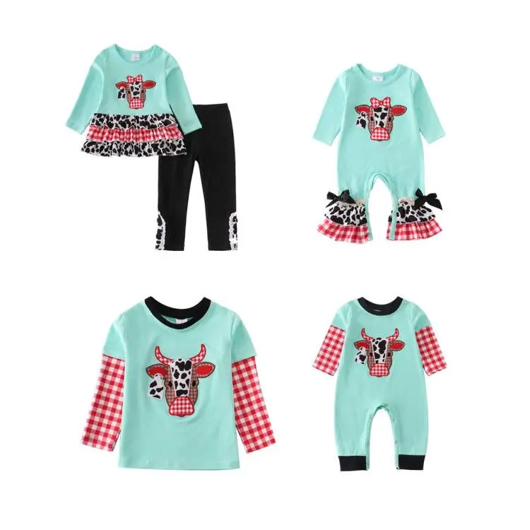 

Детский комплект из футболки и брюк, с принтом коровы и оборками