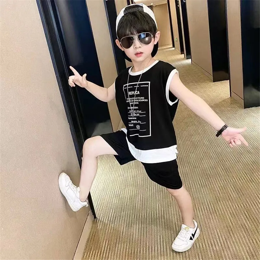 

Комплект детской одежды для мальчиков 2-12 лет