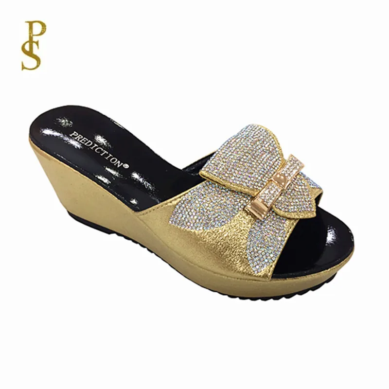 Женская обувь на танкетке с блестящими стразами удобная женская обувь| |