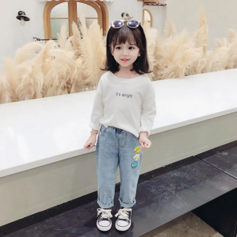 

Girls jeans 2020 new middle and small children spring and autumn trousers casual Korean printed children's jeans factory direct