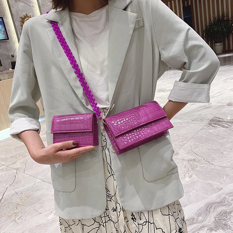 Женская сумка через плечо с цепочкой и бусинами маленькая квадратная