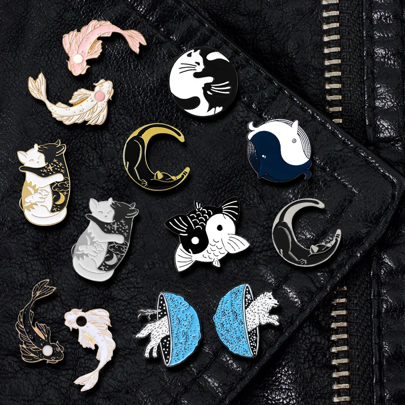 Cute Black And White Cat Hug Animal Brooch Trendy Creative Oil Drop Pin Denim Bag Gift For Friends Men Women Fashion Jewelry Dec