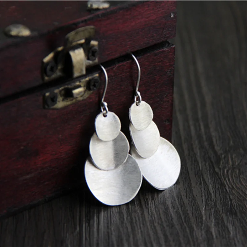 Женские серьги с кисточками и круглыми пластинами из серебра 925 пробы | Украшения