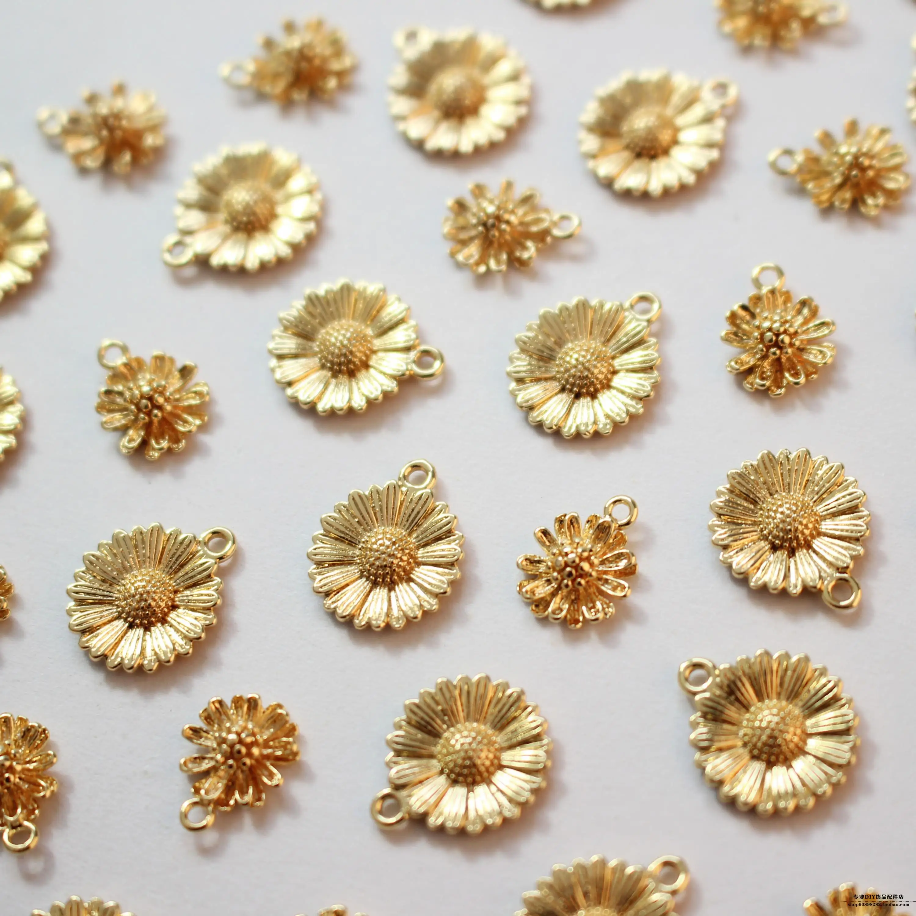 

Подвески с цветком маргаритки, золотые шармы для изготовления ювелирных изделий «сделай сам», аксессуары для сережек, ожерелий, браслетов, 9...