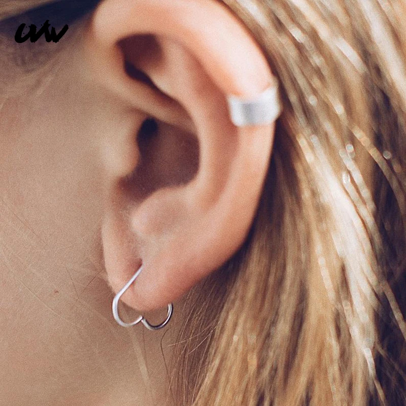 

2PCS 2020 fashion Ear Cuffs Gold Heart Ear Cuff Clip Earrings for women Climbers Piercing Cartilage Earring Nariz Body Jewelry