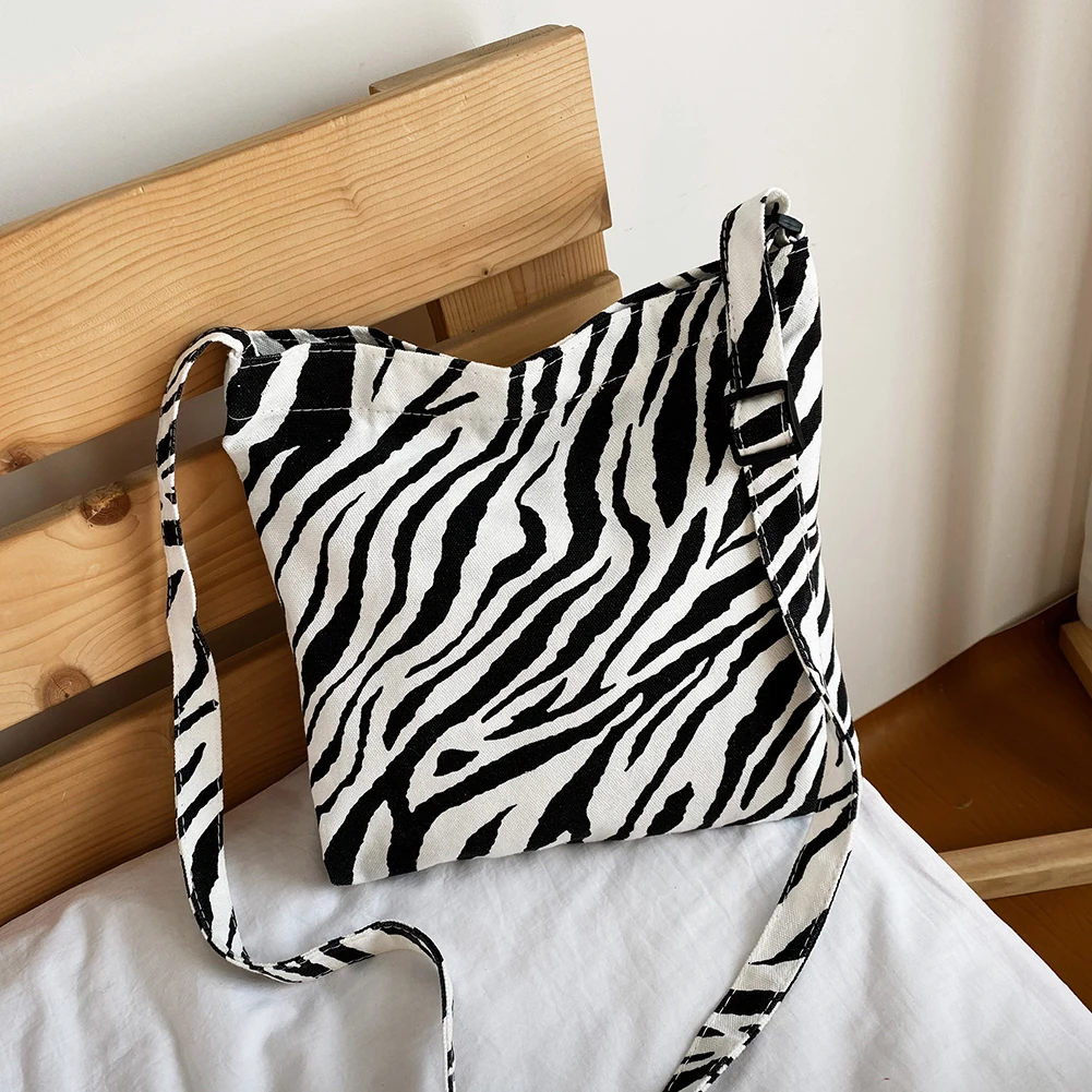 

Fashion Exquisite Shopping Bag Women Canvas Shoulder Bag Portable Street Zebra Large Capacity Crossbody Satchel