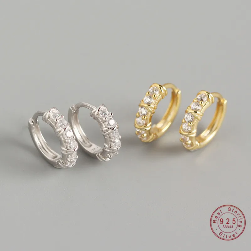 Женские серьги гвоздики из серебра 100% пробы с простым паве и