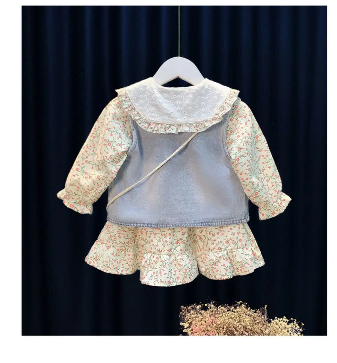 

Girls Spring Denim Vest Dress Two-piece 2021 New Children's Fashion Korean Style Floral Skirt