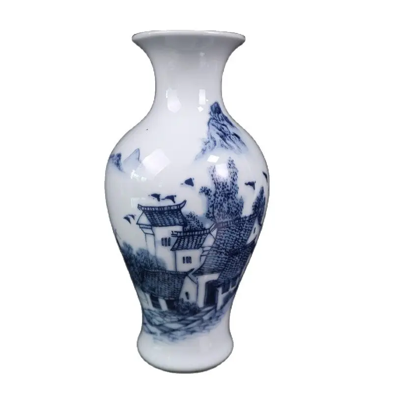 

Китайская старая фарфоровая сине-белая ваза с ландшафтным рисунком