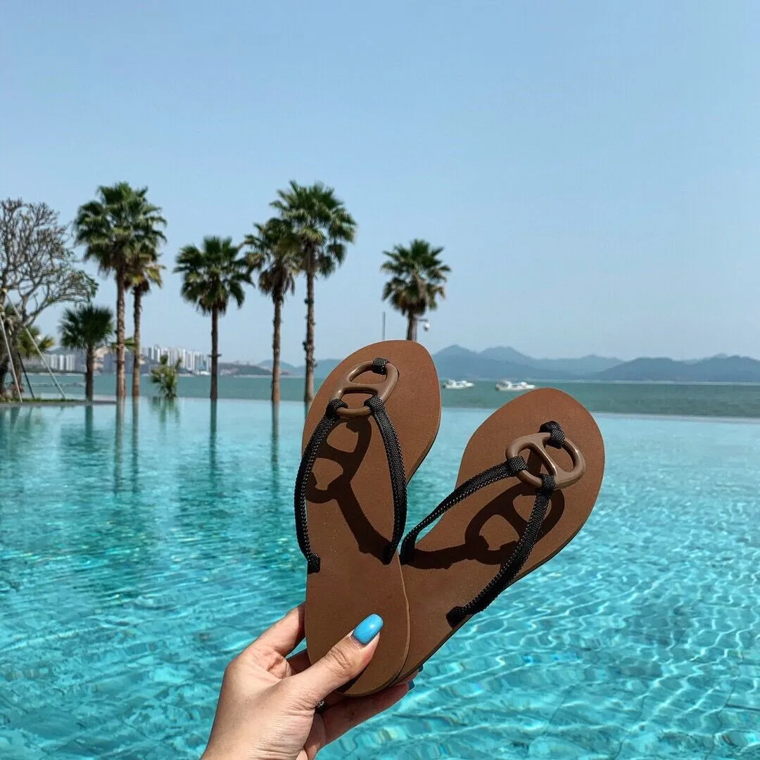 

2021 Summer New Vacation Series Toe Knob Sandals Classic Beach Shoes Fashion European and American Style Sandals