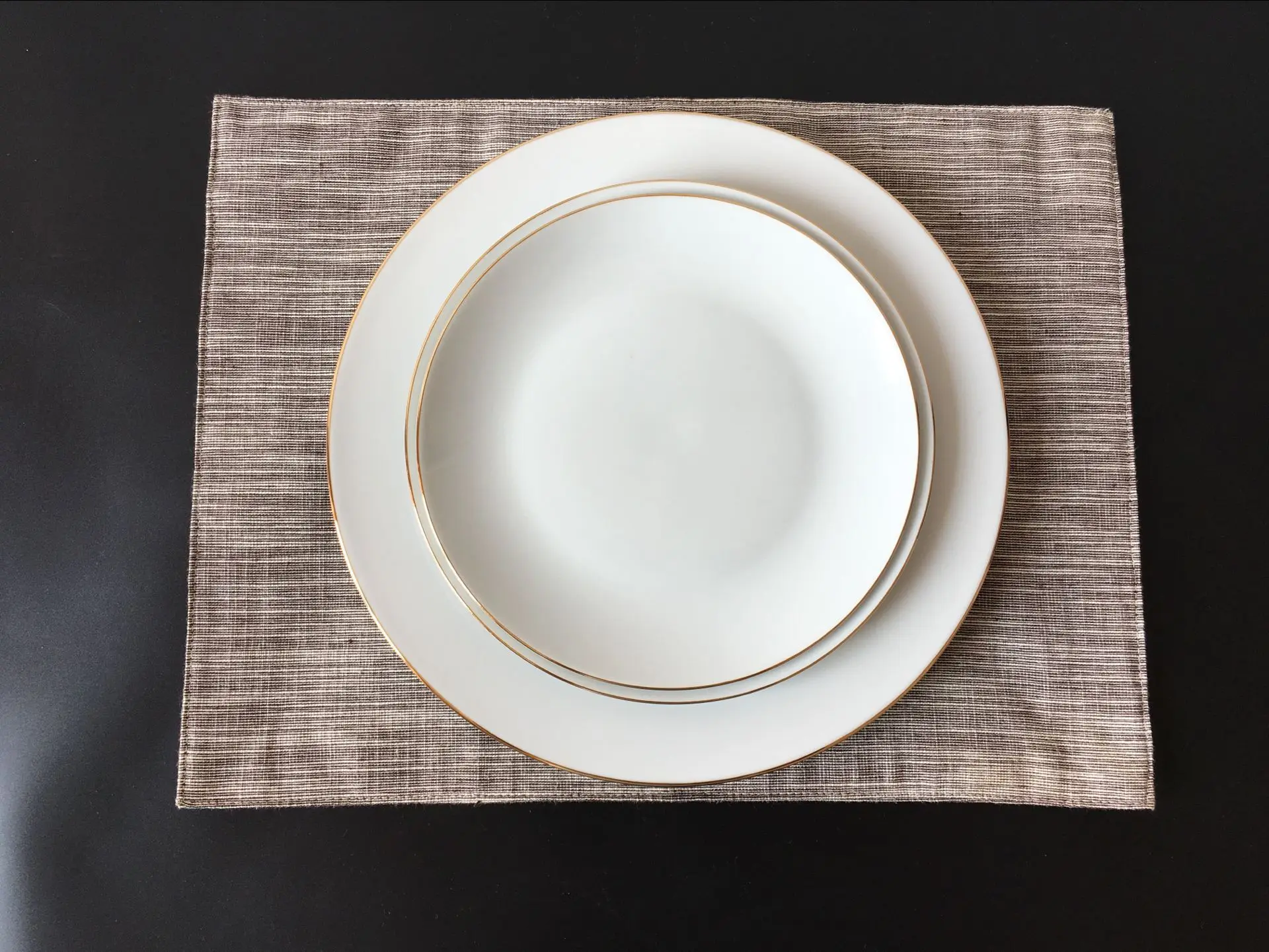 

Golden Line Rim Simplicity Dishware Hotel Restaurant Dinner Serving Ceramic Plate Set