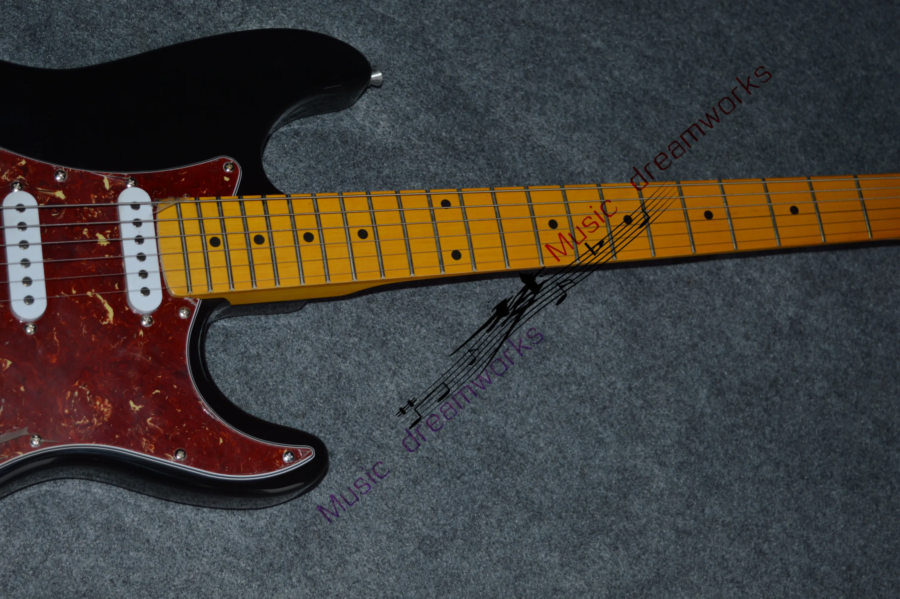 Гитара китайская электрогитара S T1 высокого качества деревянный корпус черный