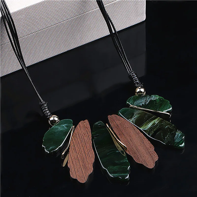 Длинное ожерелье в стиле бохо для женщин массивное с кулоном из дерева и пластика