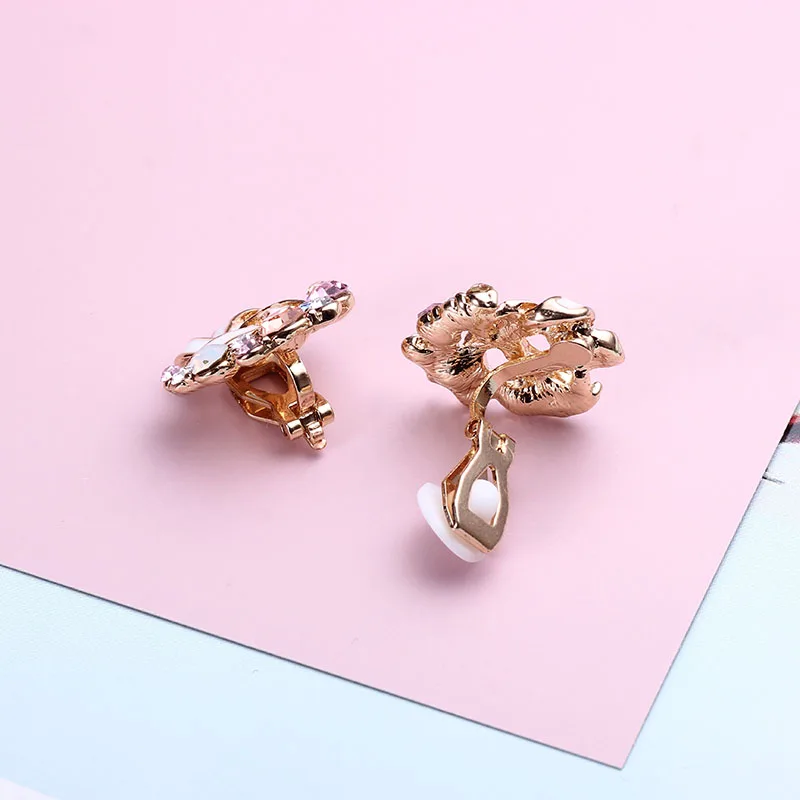 Серьги клипсы женские для ушей без пирсинга кольца с кристаллами шпиндель Клипсы