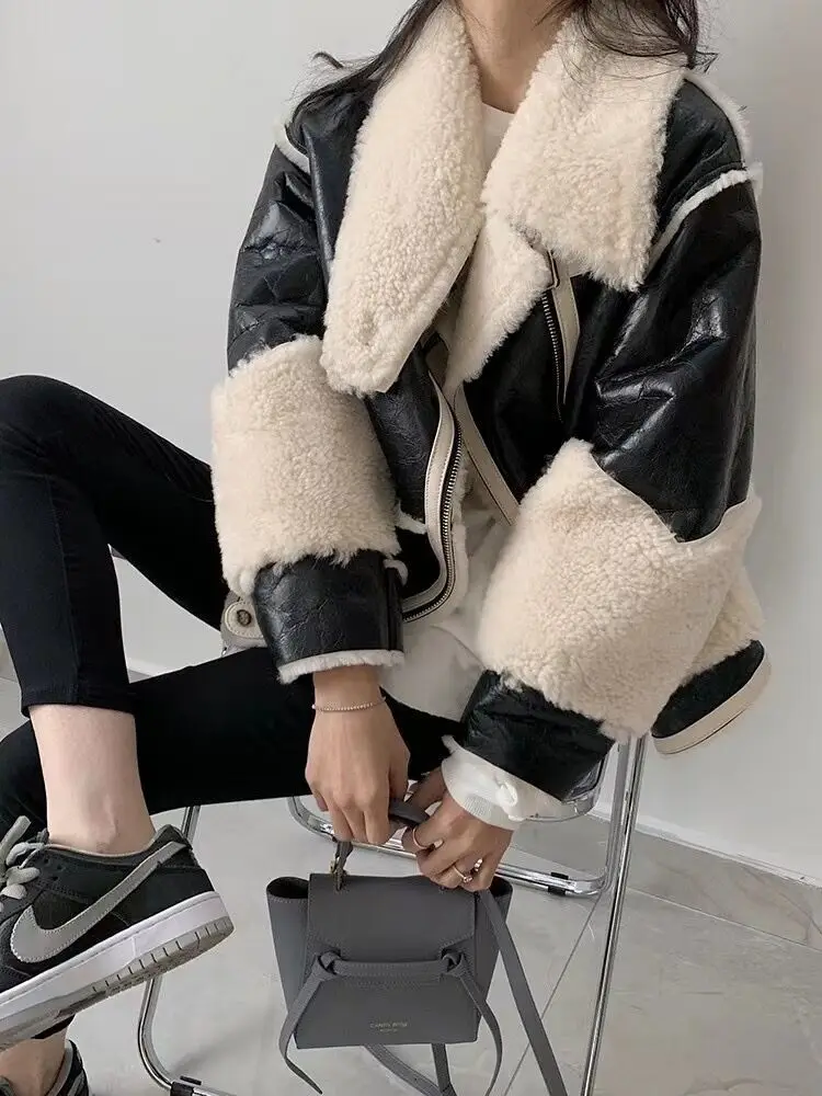Женская короткая куртка из меха ягненка с длинным рукавом | одежда