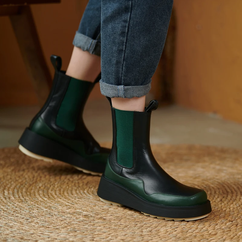 

Женские ботинки на массивном каблуке, с эластичным ремешком