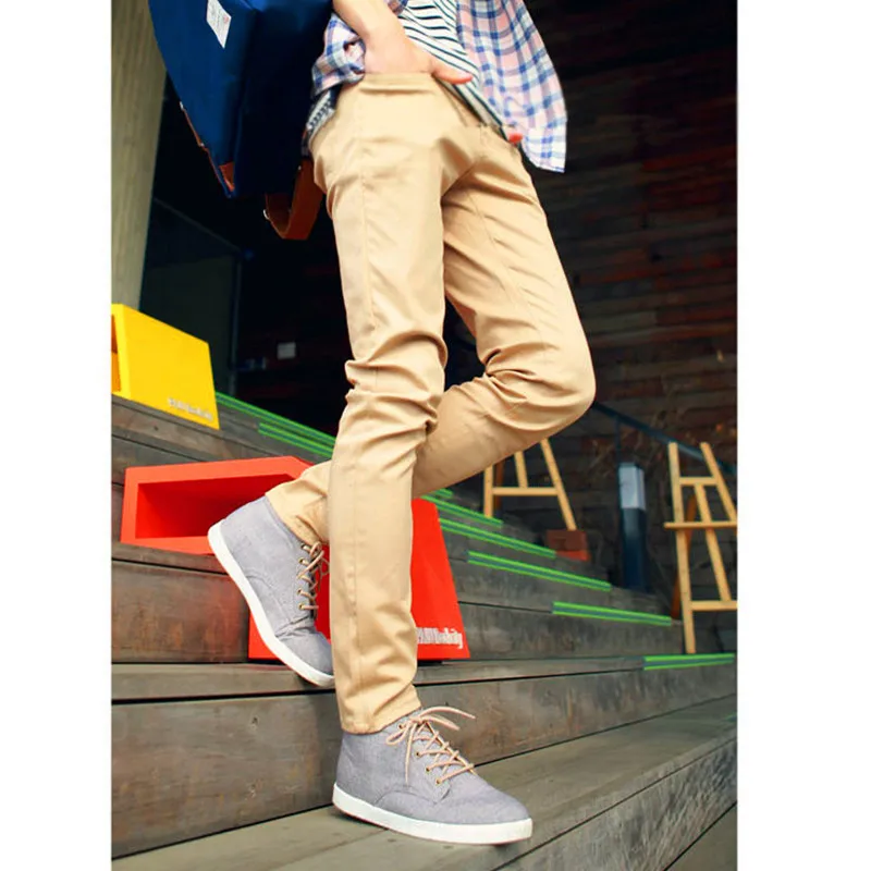 Мужские повседневные брюки цвета хаки облегающие бежевые модные трендовые