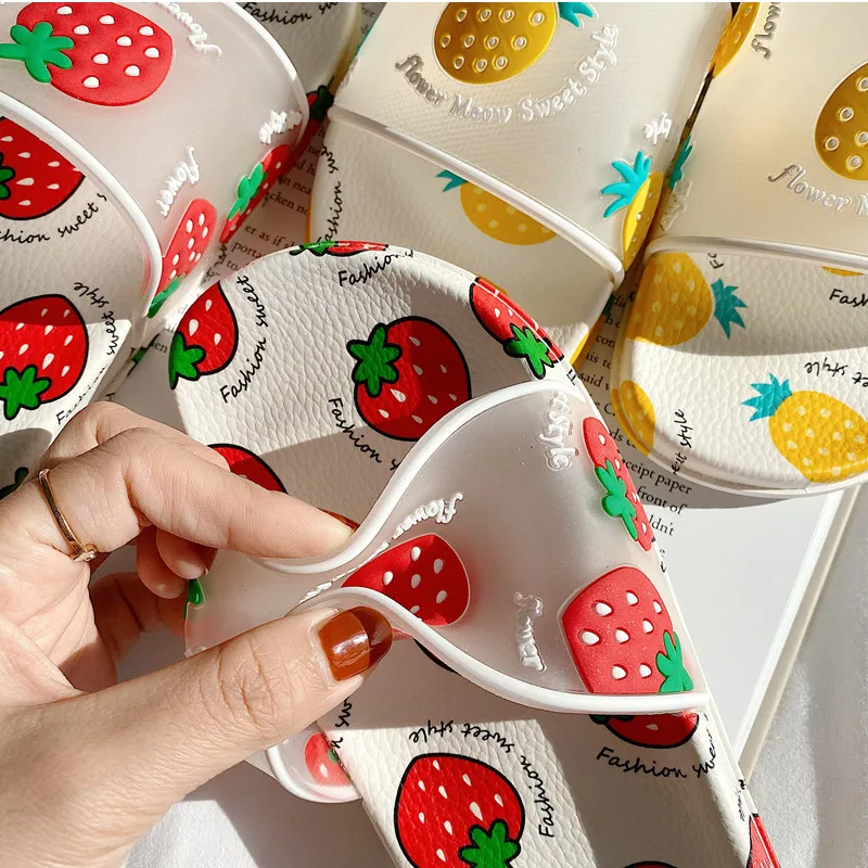 Женские летние прозрачные мягкие тапочки на плоской подошве с рисунком удобные