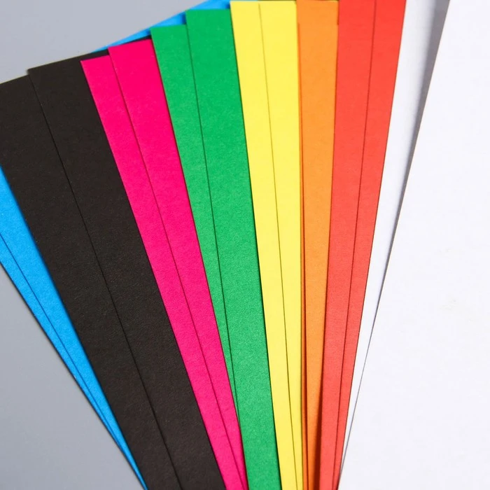 Uncoated colored cardboard A4 16 l 8 colors Masha and the Bear 220 g / m2 drawing paper school supplies stationery dense canvas for artists