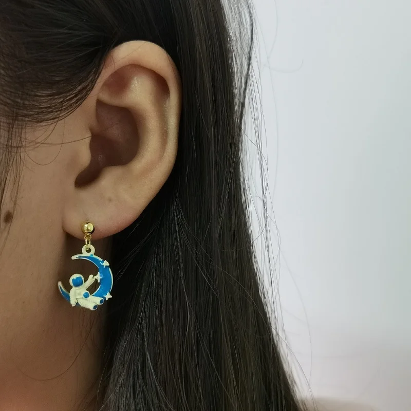 

Creative Space Earring Drop Funny Design Ear Piercing Unique Fashion Jewelry Holiday Gift For Boy Girl Women Accessories 2022