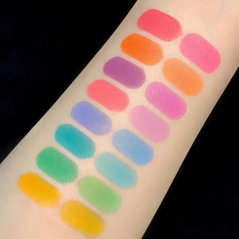 Палитра теней для век 16 цветов яркие блестящие зеркальные компактные |