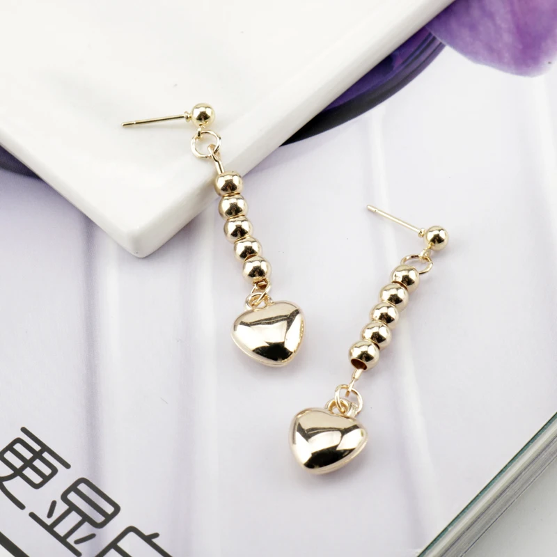 

Anime Earring HUNTER x HUNTER Hisoka Cosplay Golden Heart Cosplay Costume Prop Earrings Jewelry Gifts for men women Christmas