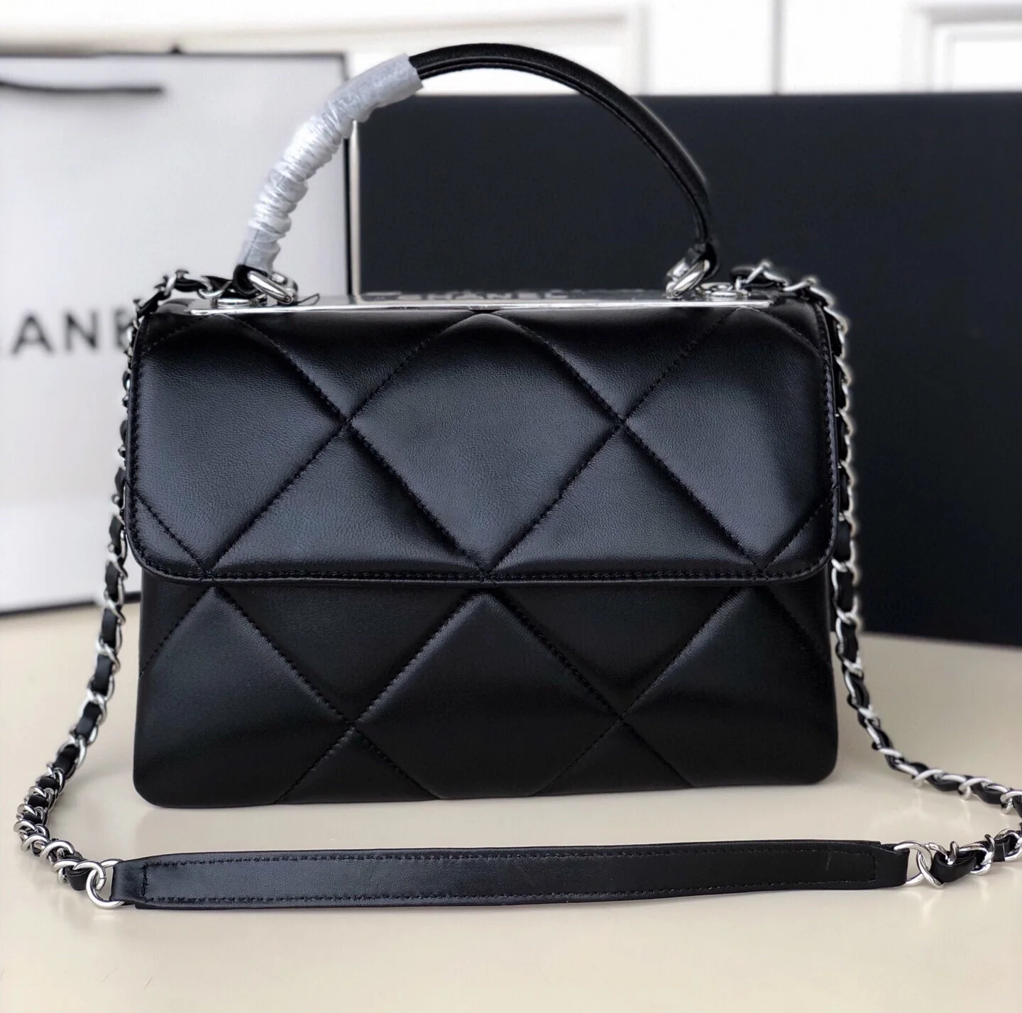 

2021 Luxury Bag, Exquisite Detachable Shoulder Strap, High Quality Sheepskin Material, Fashionable Women's Handbag Series