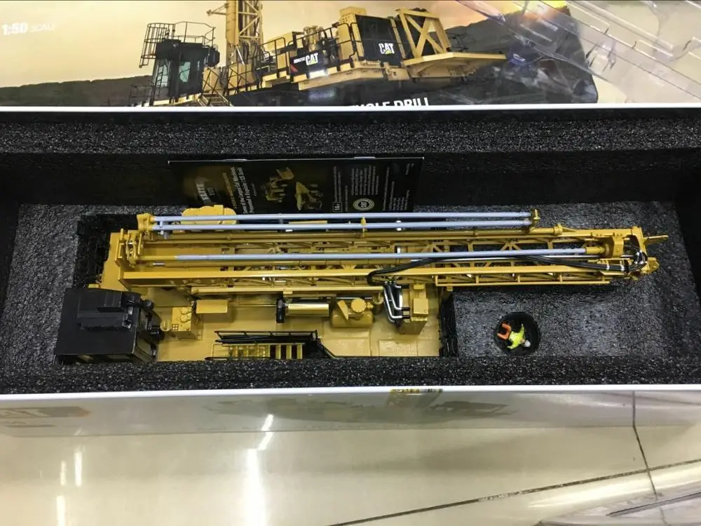 Вращающаяся бластольная дрель Caterpillar Cat MD6250 масштаб 1:50 металлическая модель