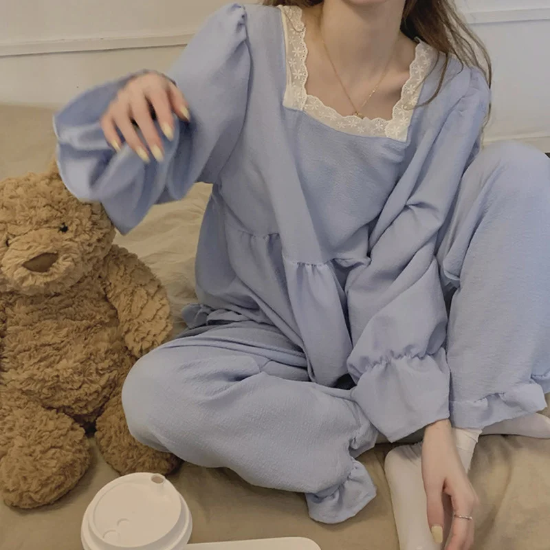 

Кружевной пижамный комплект в стиле принцессы с квадратным вырезом новинка осень 2021 Милая домашняя одежда для отдыха с длинным рукавом жен...