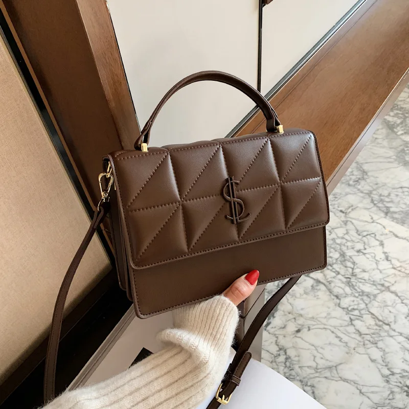 

High Grade Brand Women's Handbag, Simple and Fashionable Square Bag, Synthetic Leather Quality, Satchels